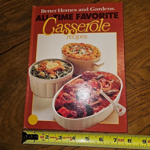 Better Homes and Gardens 1977 Casserole Recipes Cookbook Vintage - Picture 2 of 3